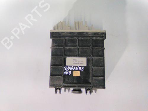 Used Engine control unit (ECU) VW SHARAN (7M8, 7M9, 7M6) 2.8 VR6 (174 hp) 19867581