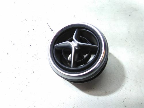 Used Air vent MERCEDES-BENZ A-CLASS (W176) A 200 CDI (176.001) (136 hp) 19820339