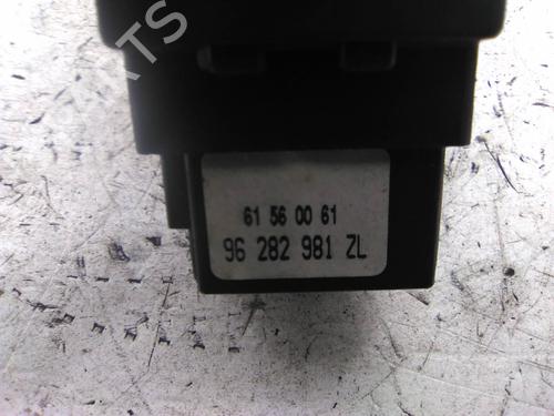 Steering column stalk PEUGEOT 106 II (1A_, 1C_) 1.4 i | BP19849593I23 