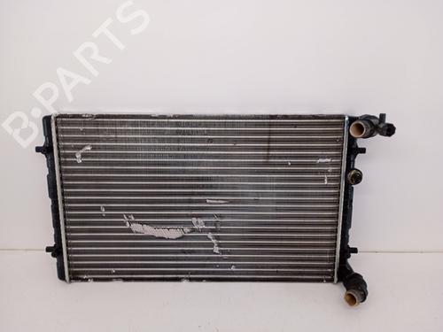 Used Water radiator VW GOLF IV Variant (1J5) 1.4 16V (75 hp) 33211596
