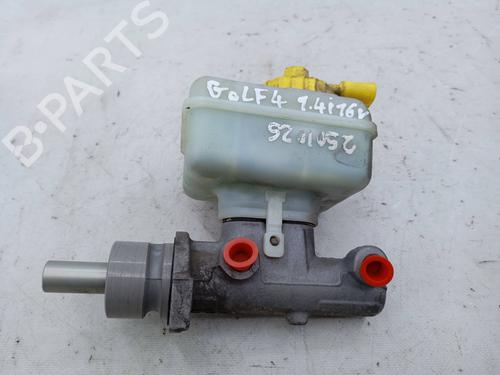 Used Brake master cylinder VW GOLF IV (1J1) 1.4 16V (75 hp) 30487931