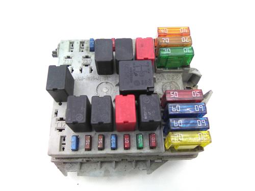 Used Fuse box FIAT PUNTO (188_) 1.2 60 (188.030, .050, .130, .150, .230, .250) (60 hp) 19836801