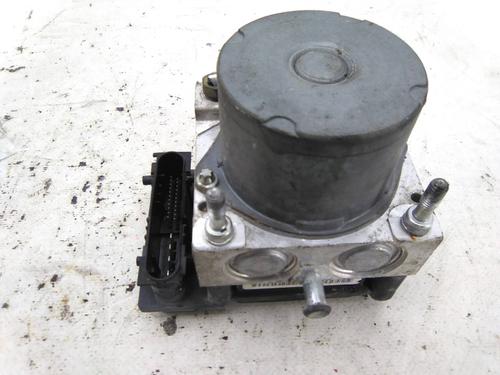 Used ABS pump RENAULT CLIO II (BB_, CB_) 1.5 dCi (B/CB07) (65 hp) 19875487