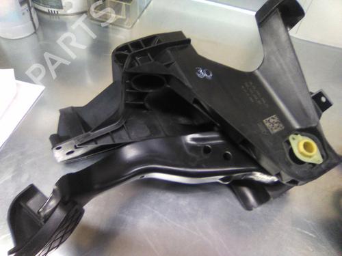 Used Break pedal VW GOLF VII (5G1, BQ1, BE1, BE2) 1.6 TDI (105 hp) 19851969