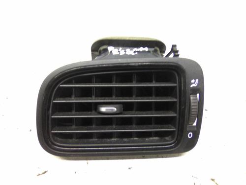 Used Air vent VW POLO V (6R1, 6C1) 1.2 TDI (75 hp) 19813834