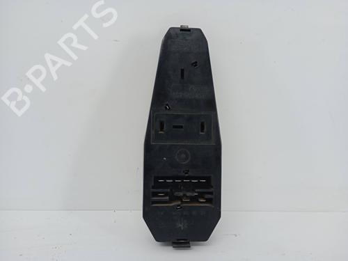 Used Lamp holder VW POLO II (86C, 80) 1.3 (75 hp) 31807110