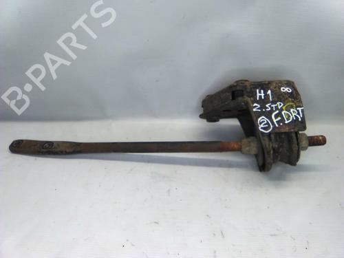 Used Right front suspension arm HYUNDAI H-1 Van (A1) 2.5 TD (80 hp) 19866619