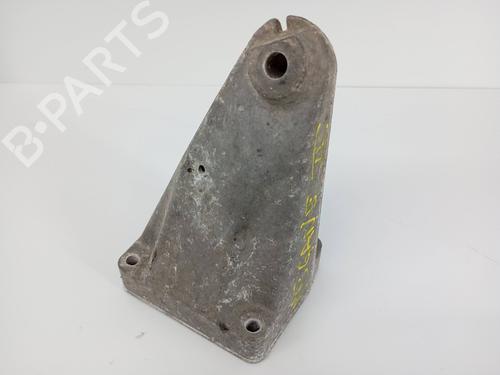 Used Engine mount MERCEDES-BENZ C-CLASS (W203) C 240 (203.061) (170 hp) 30850772