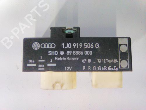 Used Engine control unit (ECU) SEAT IBIZA II (6K1) 1.4 i (60 hp) 22935789
