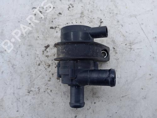 Used Auxiliary water pump Auxiliary water pump VOLVO V40 Hatchback (525) D2 (114 hp) 21044851 21044851