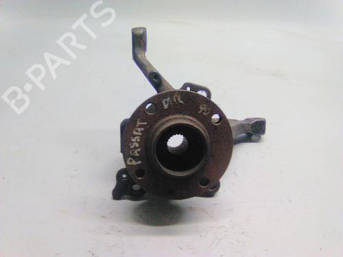 Used Right front steering knuckle VW PASSAT B3/B4 (315, 3A5) 1.9 TD (75 hp) 22935893