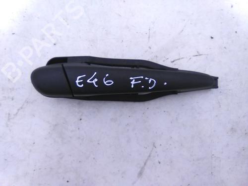 Używane Klamka zewnętrzna drzwi przednich prawych BMW 3 (E46) 320 d (136 hp) 22953689