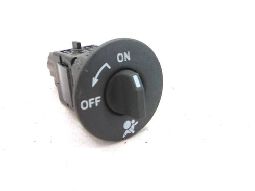 Used Switch RENAULT LAGUNA III (BT0/1) 2.0 dCi (BT07, BT0J, BT14, BT1A, BT1S) (131 hp) 27544907