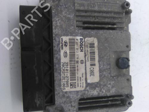 Used Engine control unit (ECU) HYUNDAI SANTA FÉ II (CM) 2.0 CRDi 4x4 (115 hp) 19824435