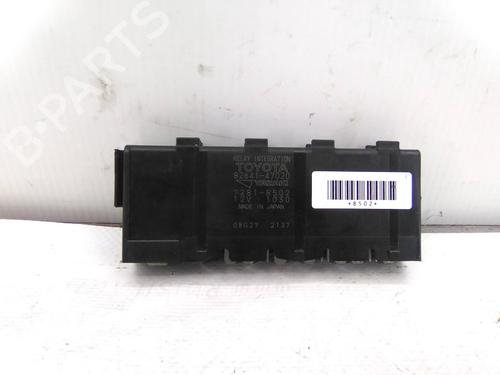 Used Fuse box TOYOTA YARIS (_P9_) 1.0 VVT-i (KSP90_, KSP90R) (69 hp) 19829885