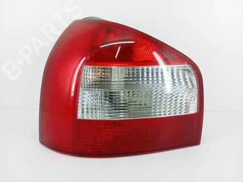 Venstre baglygte AUDI A3 (8L1) 1.6 (102 hp) 31624891