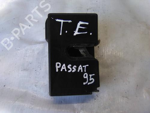 Venstre bagtil lås VW PASSAT B3/B4 (3A2, 35I) 1.6 TD (80 hp) 19832478