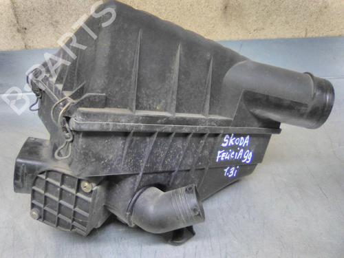Used Air filter box SKODA FELICIA I (6U1) 1.3 (68 hp) 19847191