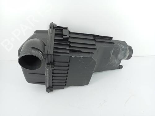 Used Air filter box PEUGEOT 206 Hatchback (2A/C) 1.1 i (60 hp) 31054245