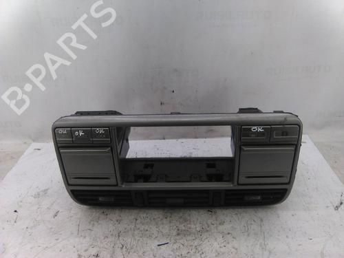 Used Air vent NISSAN X-TRAIL I (T30) 2.2 dCi 4x4 (136 hp) 19872825