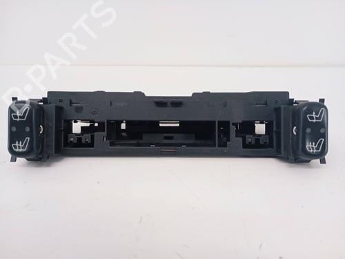 Used Switch Switch MERCEDES-BENZ E-CLASS (W210) E 200 (210.035) (136 hp) 33211677 33211677