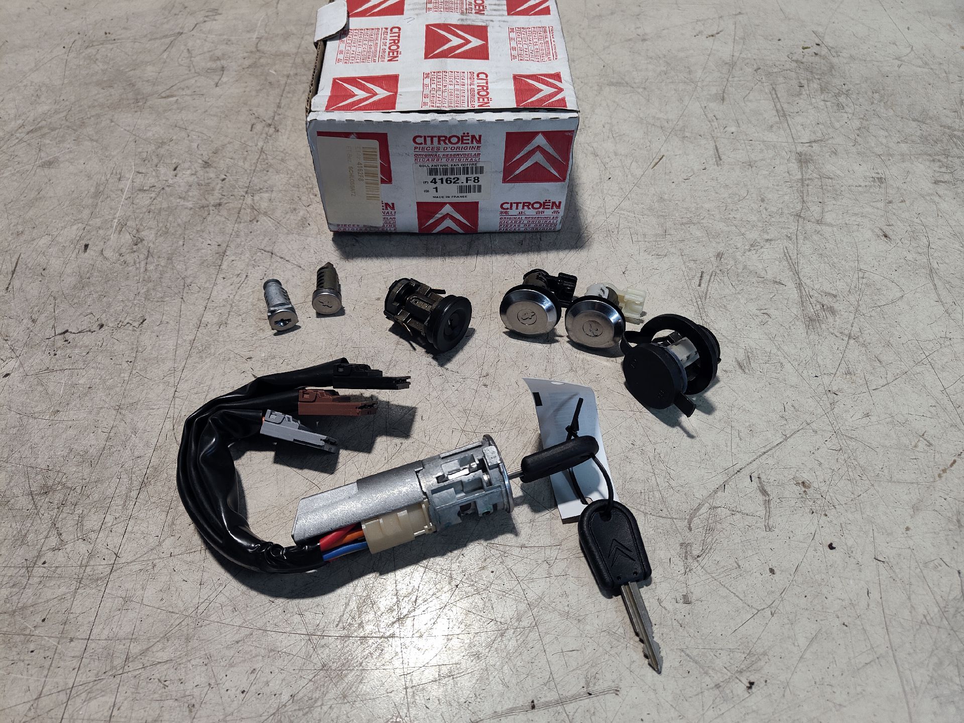 Ignition barrel CITROËN ZX Break (N2) 1.6 i 9450625 | B-Parts