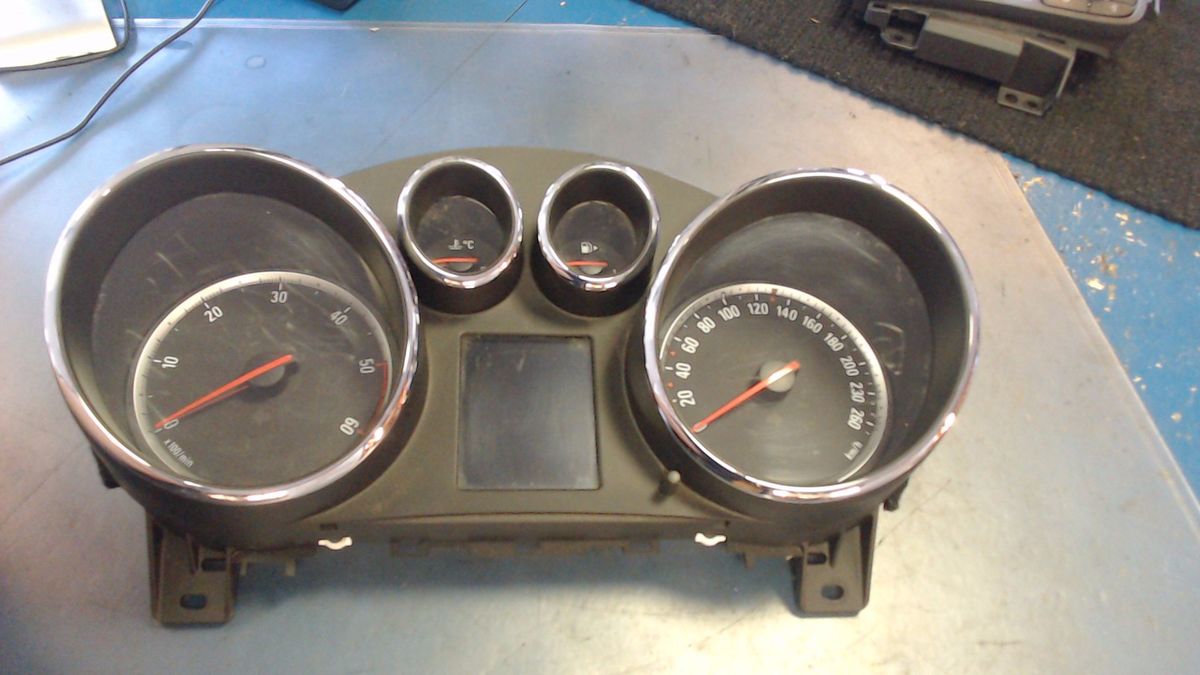 Quadro Strumenti Opel Astra J Sports Tourer P10 1 3 Cdti 35 Opel 13355664 600775881 B Parts