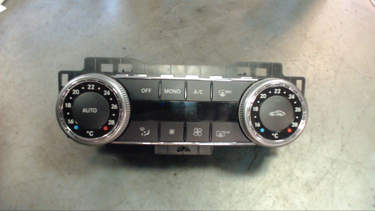 Commande De Chauffage Pour Mercedes CLK 320 - Pièce D'occasion Testée