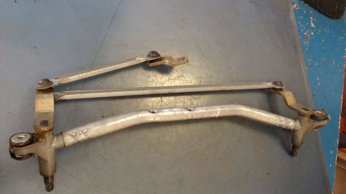 Front wipers mechanism CITROËN C2 (JM_) 1.4 HDi 6164415 BParts