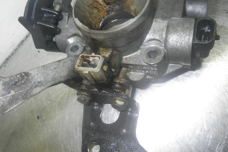 Throttle body RENAULT TWINGO I (C06_) 1.2 16V (C060) RENAULT H873533