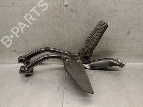 Trinbræt Trinbræt KTM MOTORCYCLES DUKE 125 Duke ABS (15 hp) 33977616 33977616