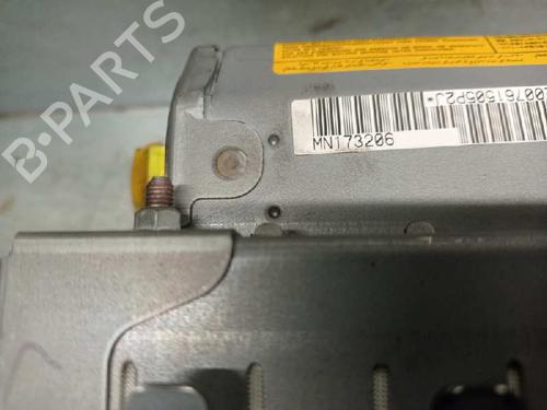 Passenger airbag MITSUBISHI GRANDIS (NA_W) 2.0 DI-D (NA8W) | BP8257337C10 