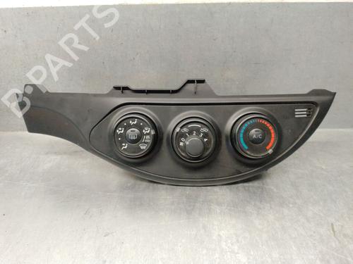 Used Climate control Climate control TOYOTA YARIS (_P13_) 1.0 (KSP130) (72 hp) 33856495 33856495
