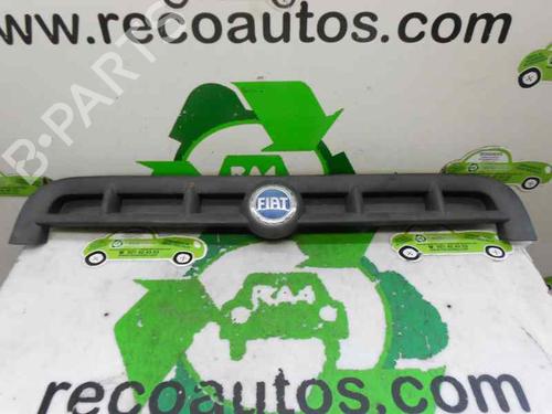 Used Grille Grille 2062608 2062608