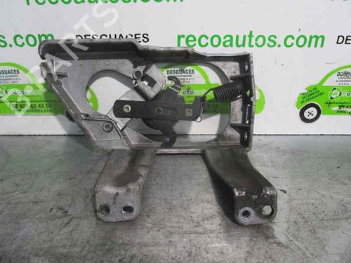 Used Hand brake MERCEDES-BENZ E-CLASS (W211) E 320 CDI (211.026) (204 hp) 8790850