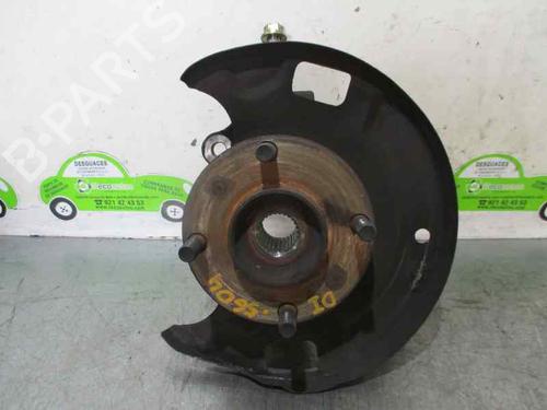 Left front steering knuckle NISSAN PRIMERA (P10) 1.6 | BP2080059M25 