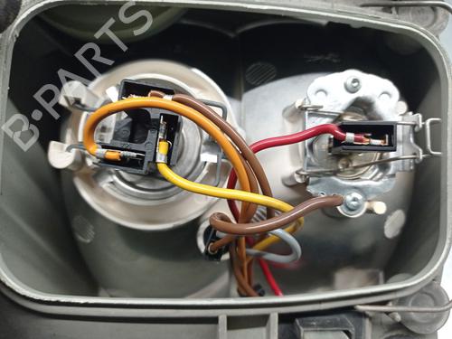 Right headlight MERCEDES-BENZ VITO Van (W638) 110 CDI 2.2 (638.094) | BP31886407C29 