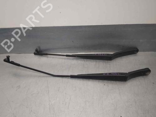 Used Front windshield wiper arm VW GOLF V (1K1) 1.9 TDI (105 hp) 13114977