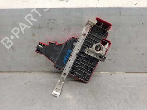 Used Fuse box DACIA DUSTER (HM_) 1.6 SCe 115 (HMM1) (115 hp) 25496338