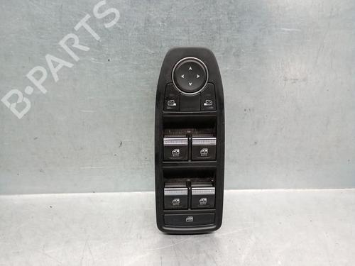 Used Left front window switch RENAULT CAPTUR II (HF_) TCe 90 (HFM6) (91 hp) 29706500