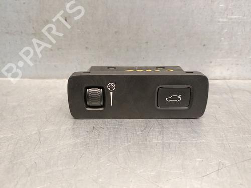 Used Headlight switch VOLVO XC40 (536) D4 AWD (190 hp) 29913861