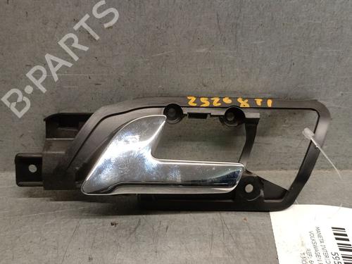 Puxador interior trás esquerdo Puxador interior trás esquerdo VW POLO IV (9N_, 9A_) 1.4 16V (75 hp) 33977603 33977603