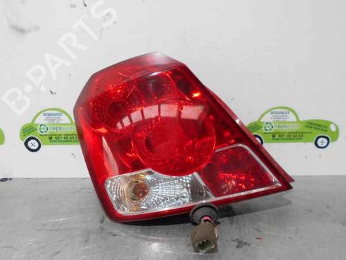 Used Left taillight CHEVROLET AVEO / KALOS Hatchback (T200) 1.4 16V (94 hp) 2063919