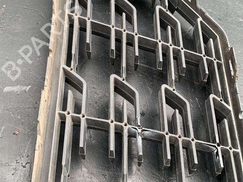 Used Grille SEAT LEON (5F1) 1.0 TSI (115 hp) 25234929