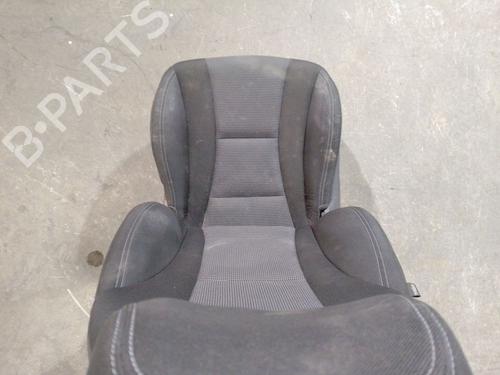 Right front seat HYUNDAI i30 (GD) 1.4 CRDi | BP23231632C16 