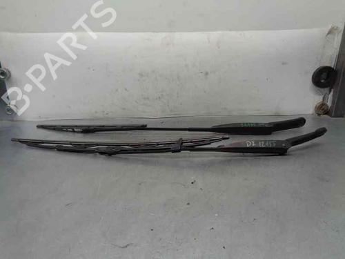 Used Front windshield wiper arm LANCIA MUSA (350_) 1.3 D Multijet (350.AXG11, 350.AXG1A) (90 hp) 6994529