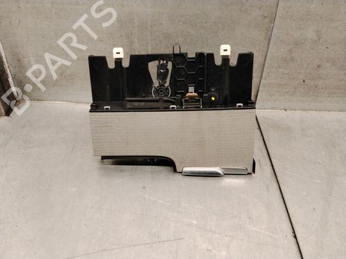 Used Middle console Middle console VOLVO XC60 II (246) B5 Mild-Hybrid AWD (250 hp) 35755493 35755493