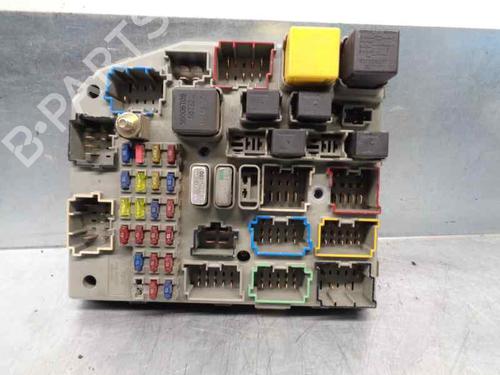 Used Fuse box JEEP GRAND CHEROKEE I (ZJ, ZG) 2.5 TD Laredo (115 hp) 8201559