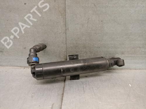 Used Headlight washer AUDI A1 Sportback (8XA, 8XF) 1.4 TDI (90 hp) 31587519