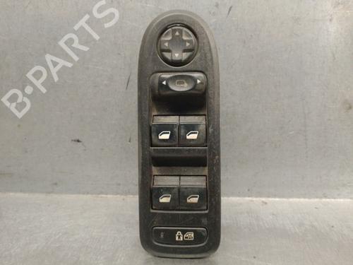 Used Left front window switch PEUGEOT 308 I (4A_, 4C_) 1.6 HDi (109 hp) 31193019